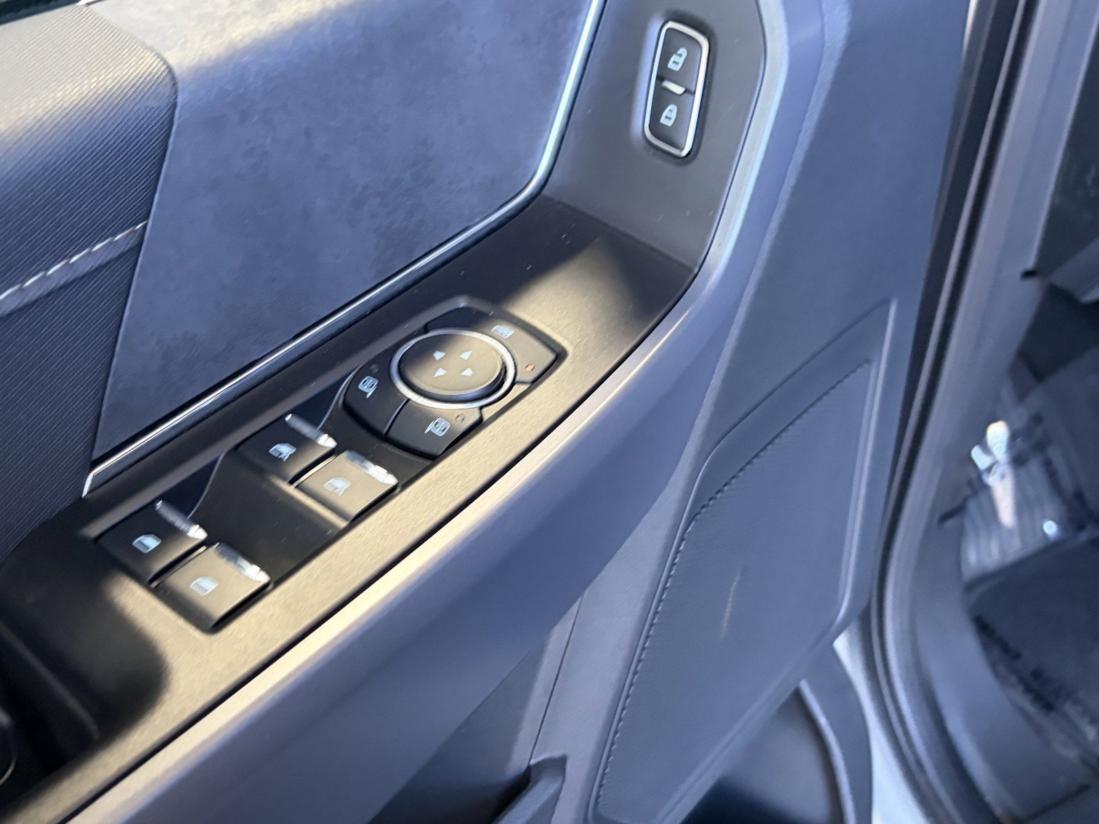 2025 Ford F-150 XLT - Photo 24