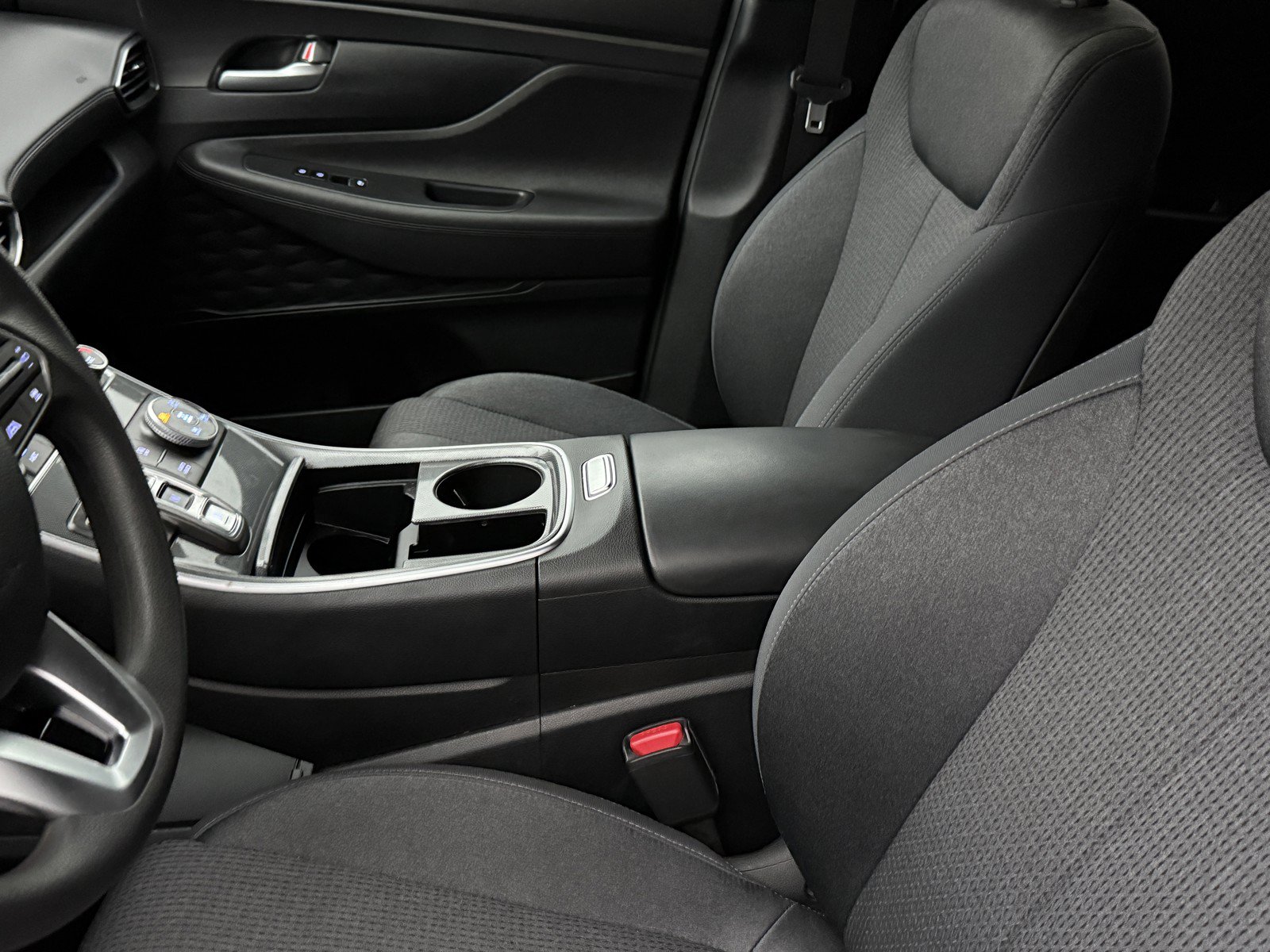 2023 Hyundai Santa Fe SE - Photo 22