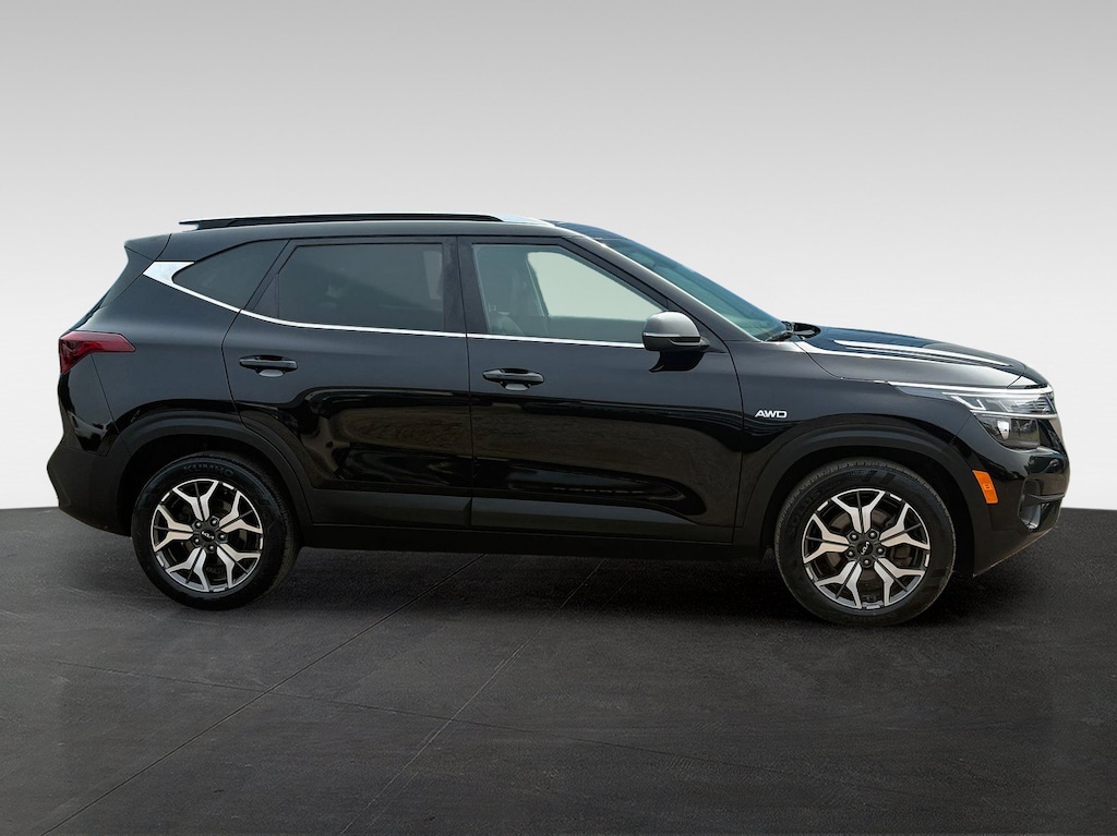 Certified 2023 Kia Seltos EX SUV