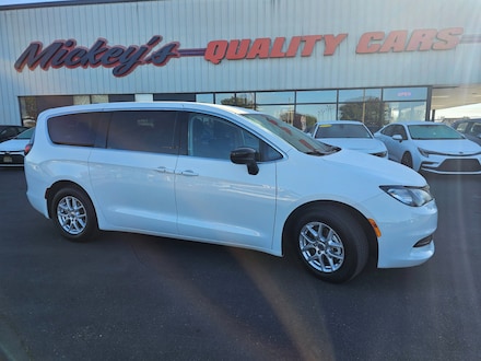 2024 Chrysler Voyager LX Van Passenger Van