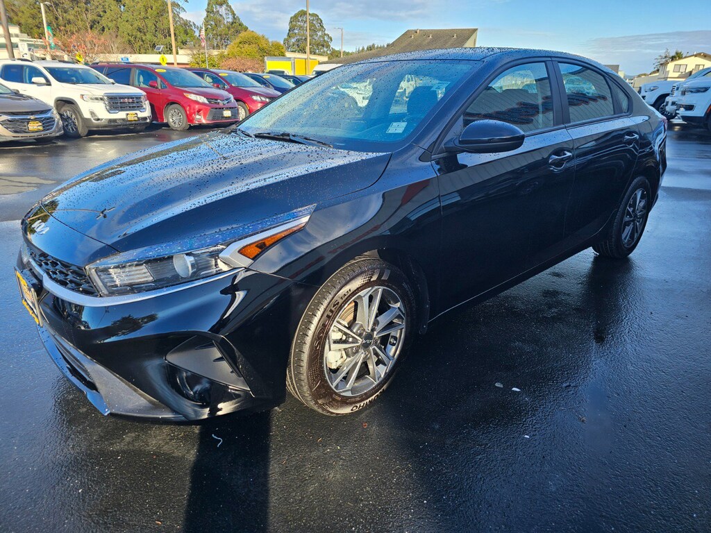 Used 2023 Kia Forte LXS Sedan