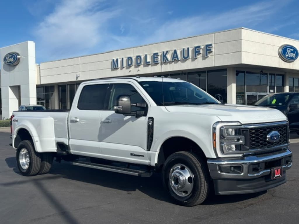 New 2026 Ford Super Duty F-350® Lariat® TRUCK