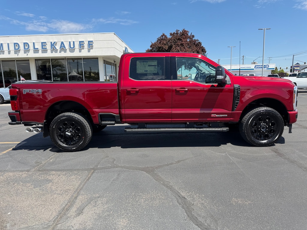 New 2026 Ford Super Duty F-350® Lariat® TRUCK