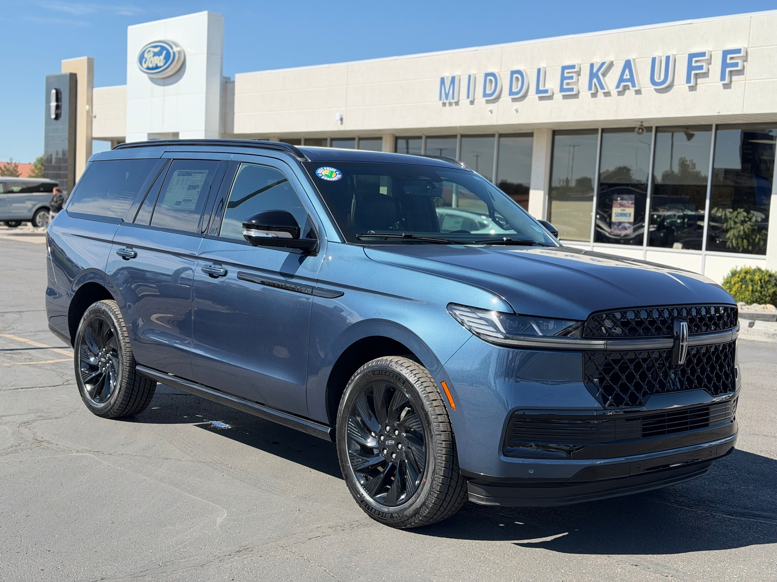 2027 Lincoln Navigator Reserve