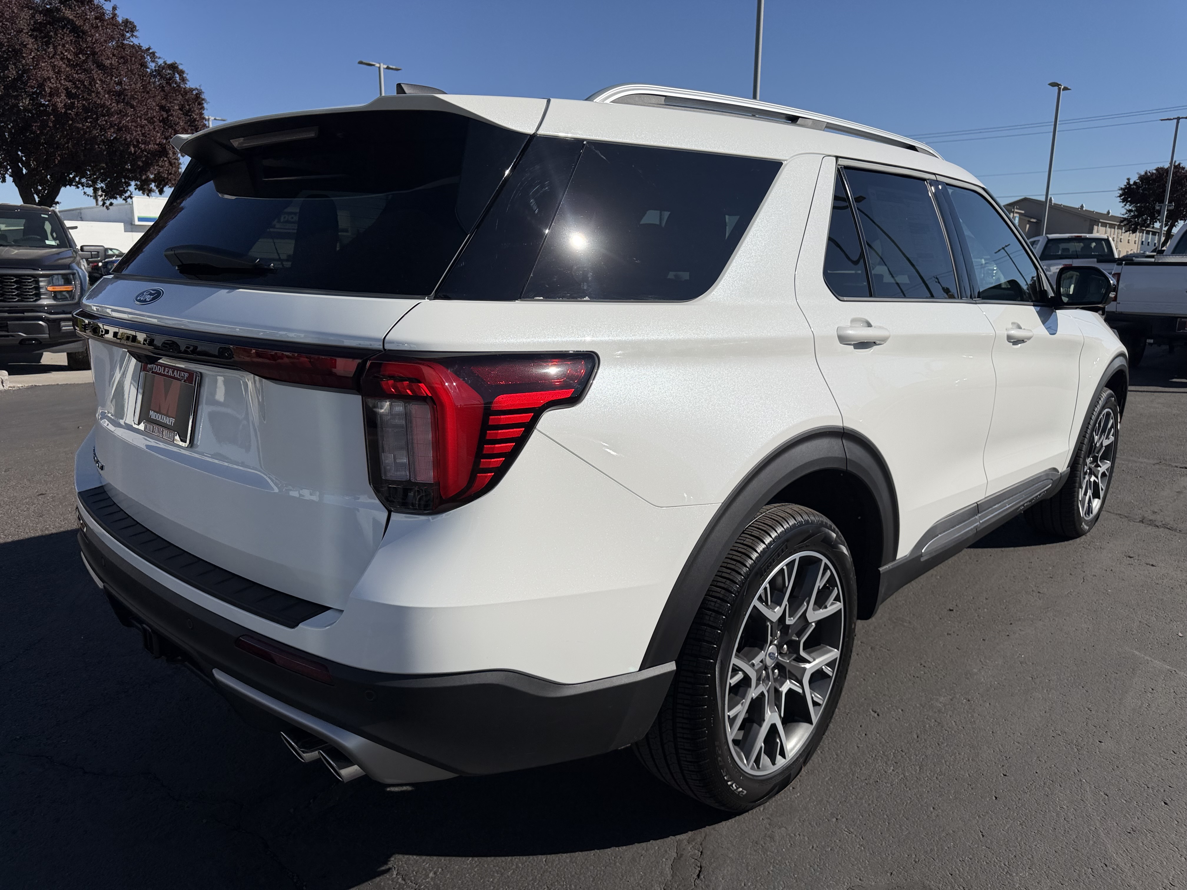 New 2027 Ford Explorer Platinum SUV
