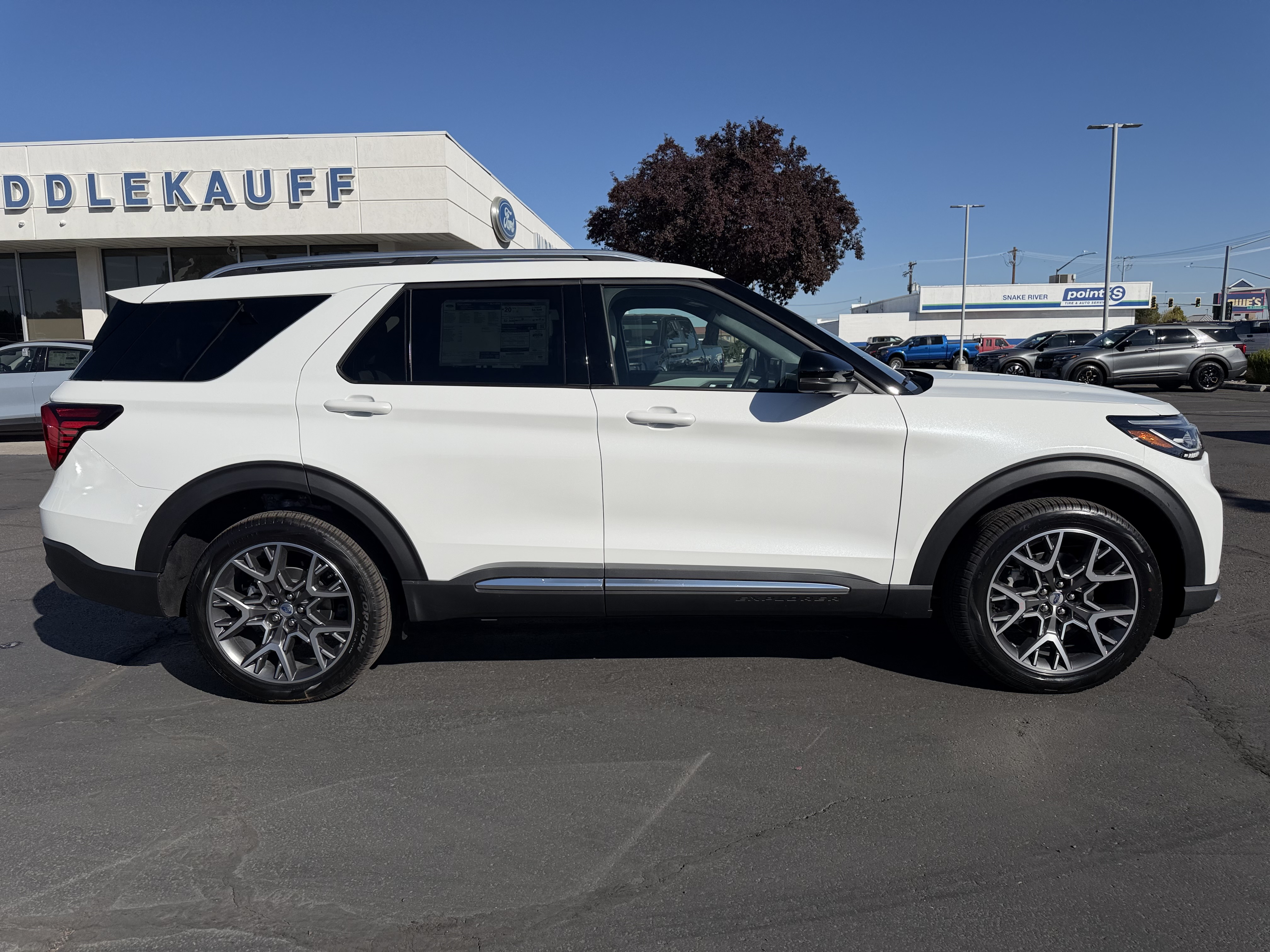 New 2027 Ford Explorer Platinum SUV