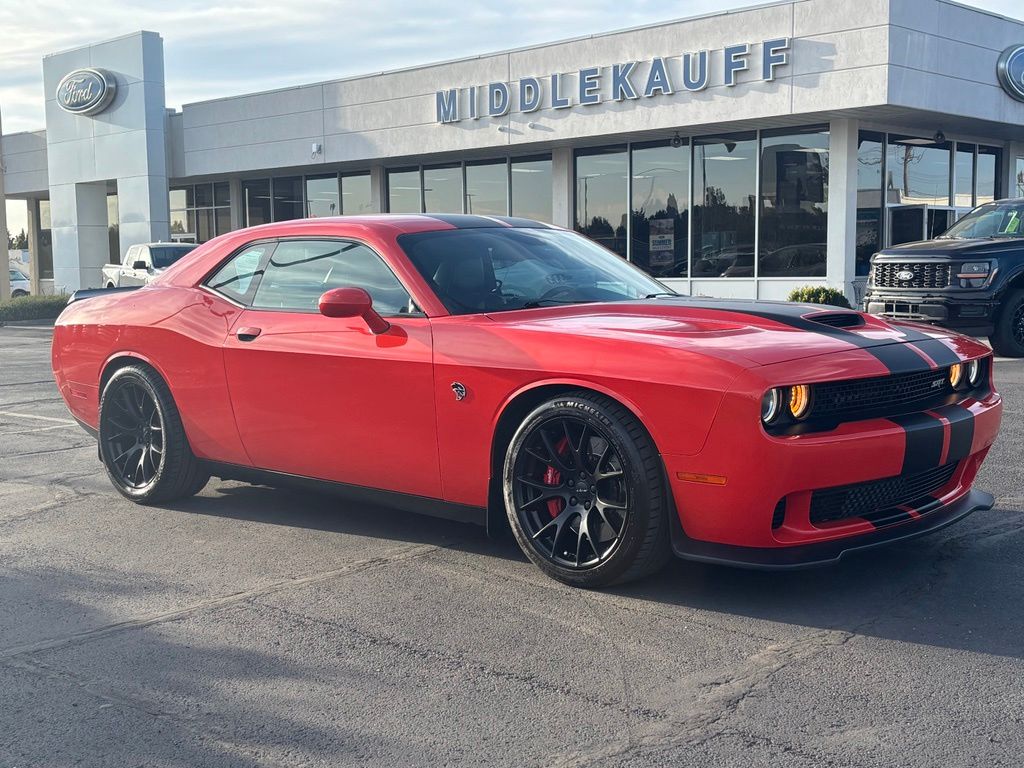 2016 Dodge Challenger SRT