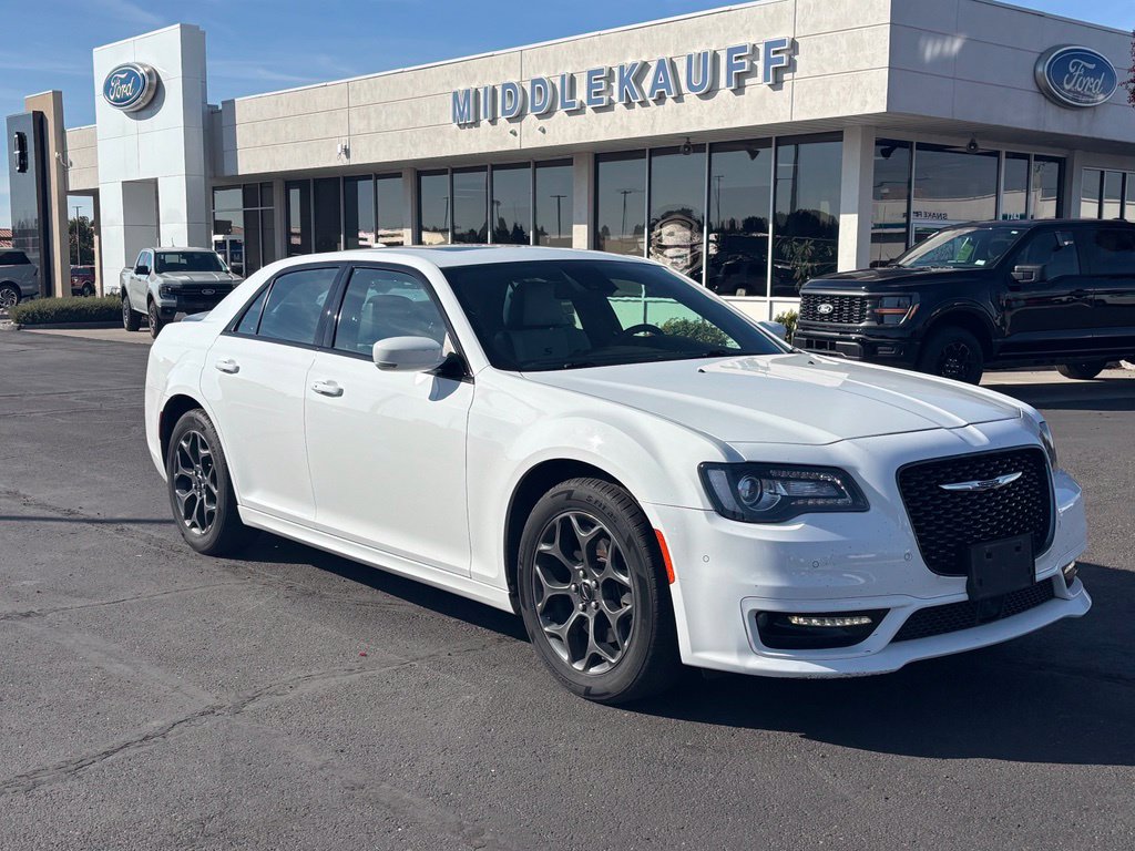 2018 Chrysler 300