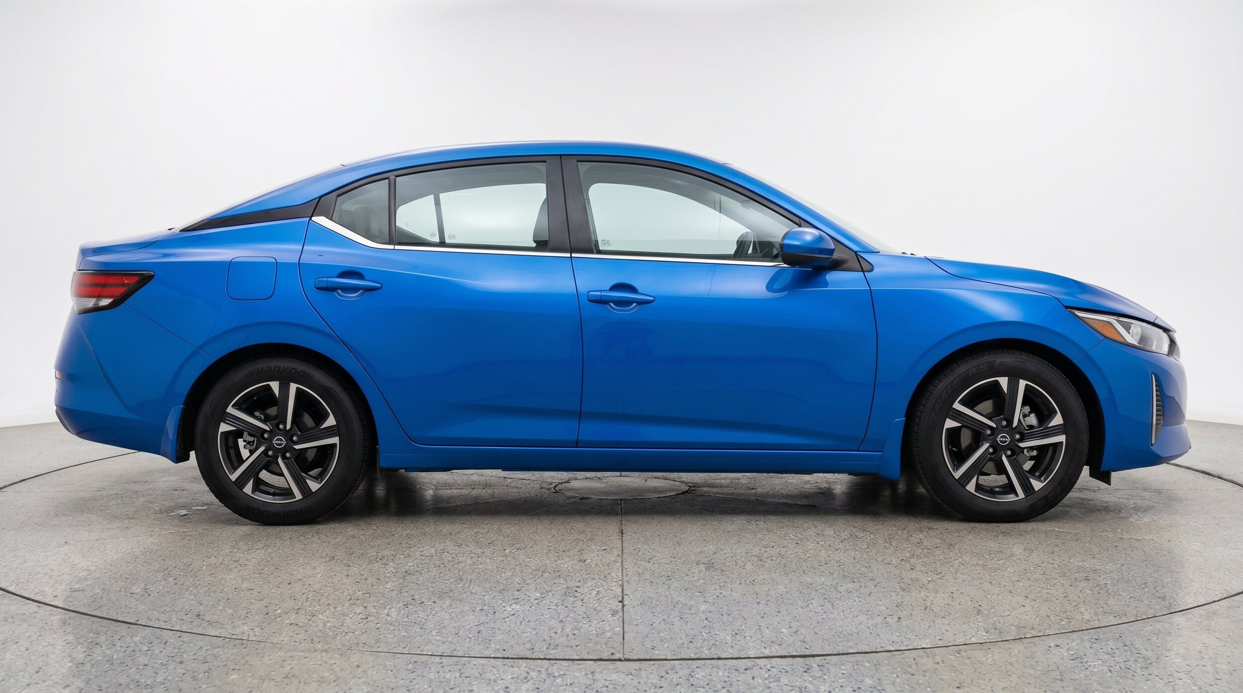 Thumbnail: 2025 Nissan Sentra - 10