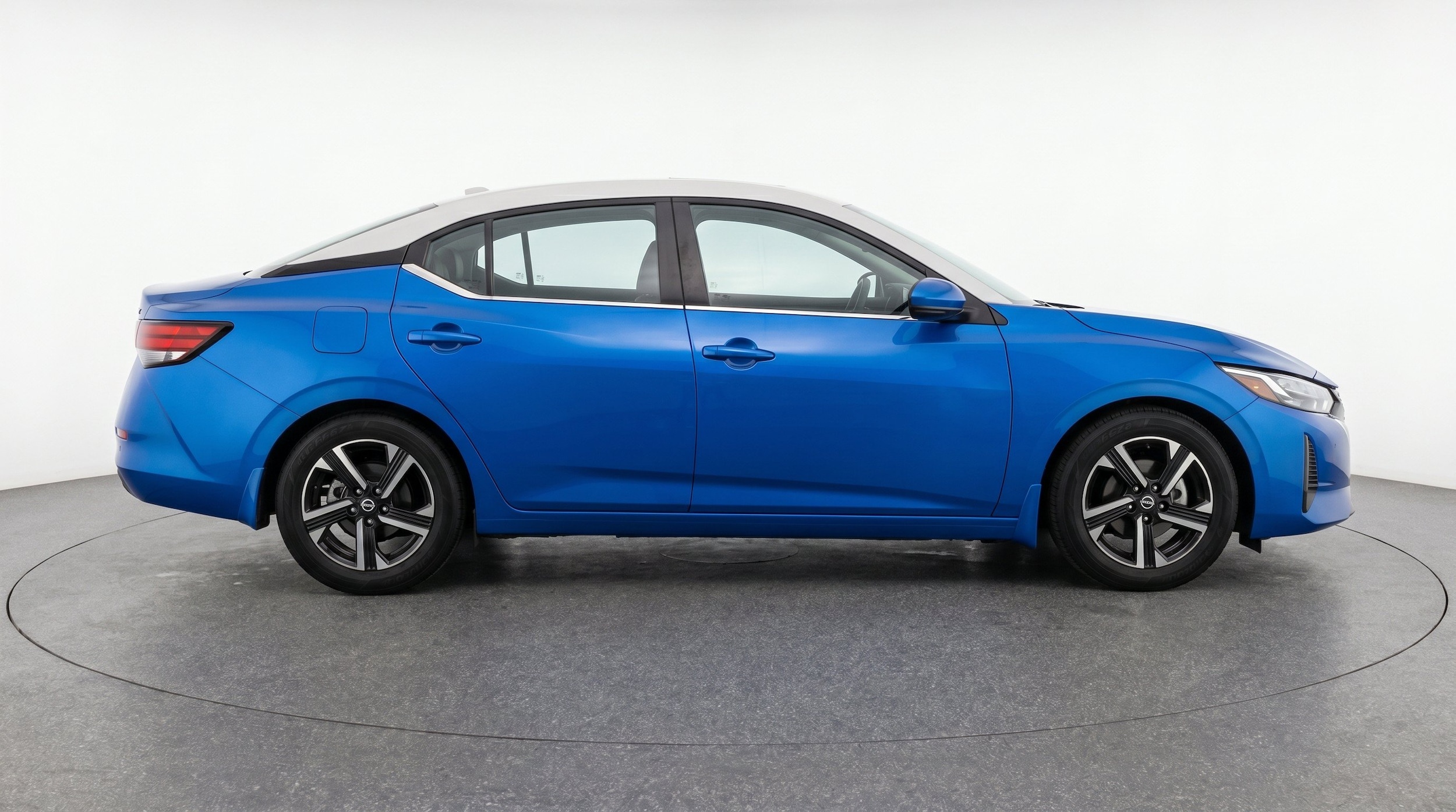 Thumbnail: 2025 Nissan Sentra - 10