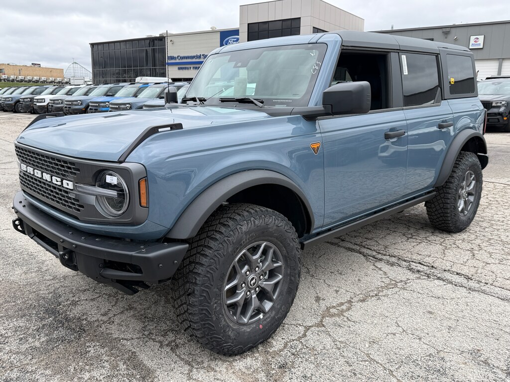 New 2025 Ford Bronco 4 DR. Badlands SUV