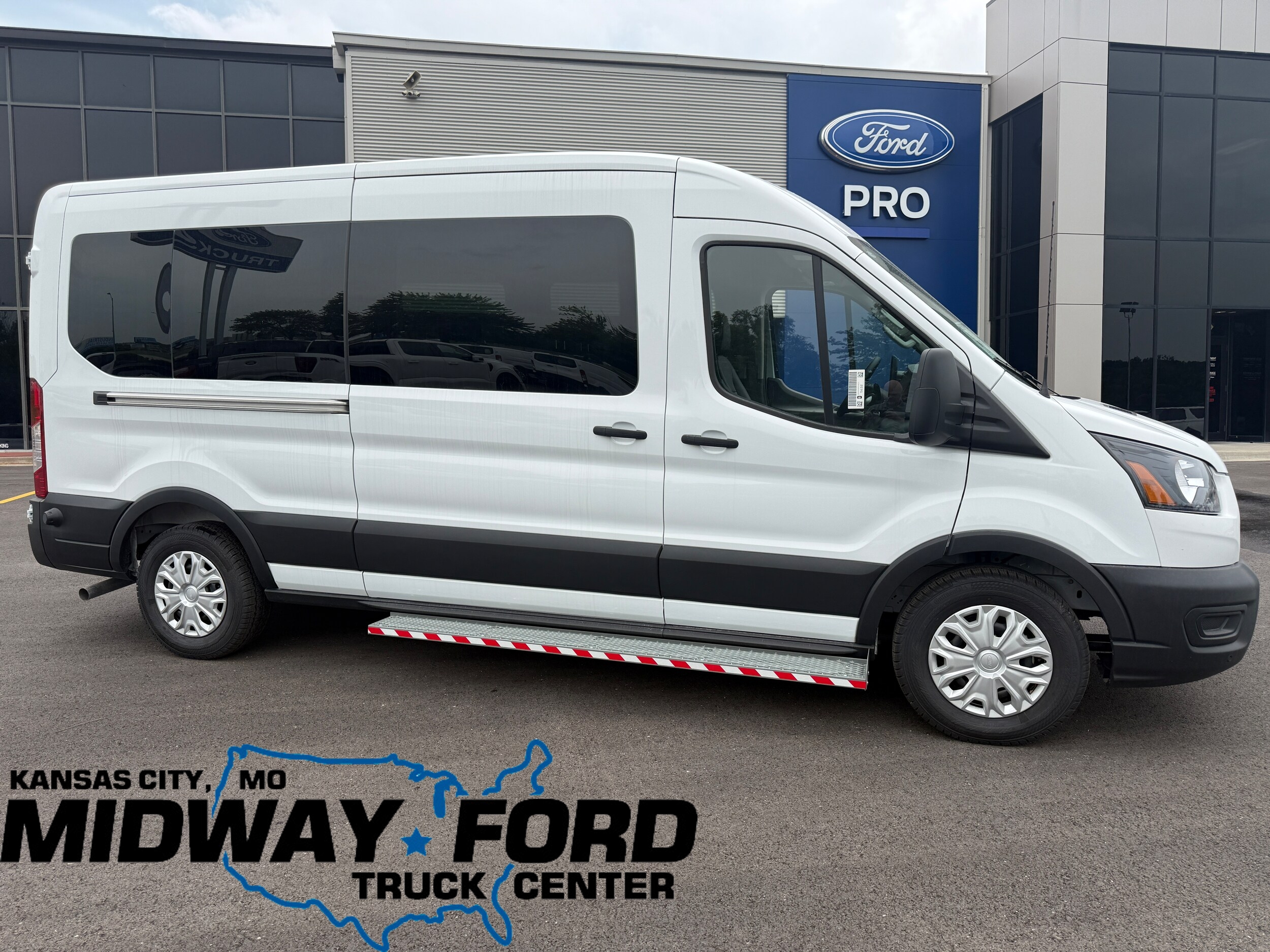  Ford Transit Pass.