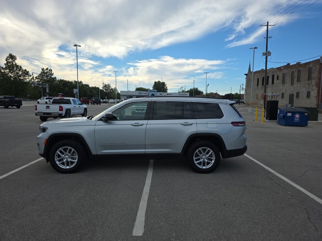 Used 2025 Jeep Grand Cherokee L Laredo SUV