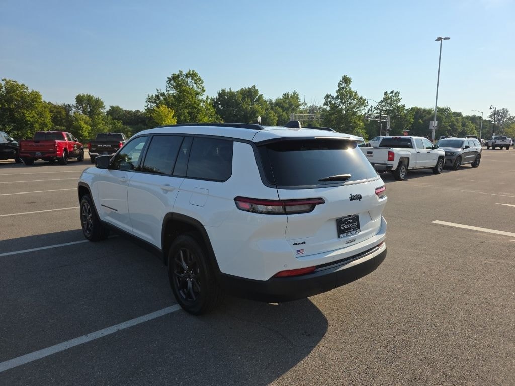 New 2027 Jeep Grand Cherokee L LAREDO ALTITUDE 4X4 Sport Utility