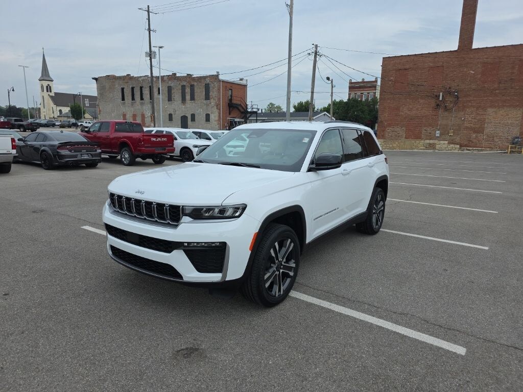 New 2027 Jeep Grand Cherokee LIMITED 4X4 Sport Utility