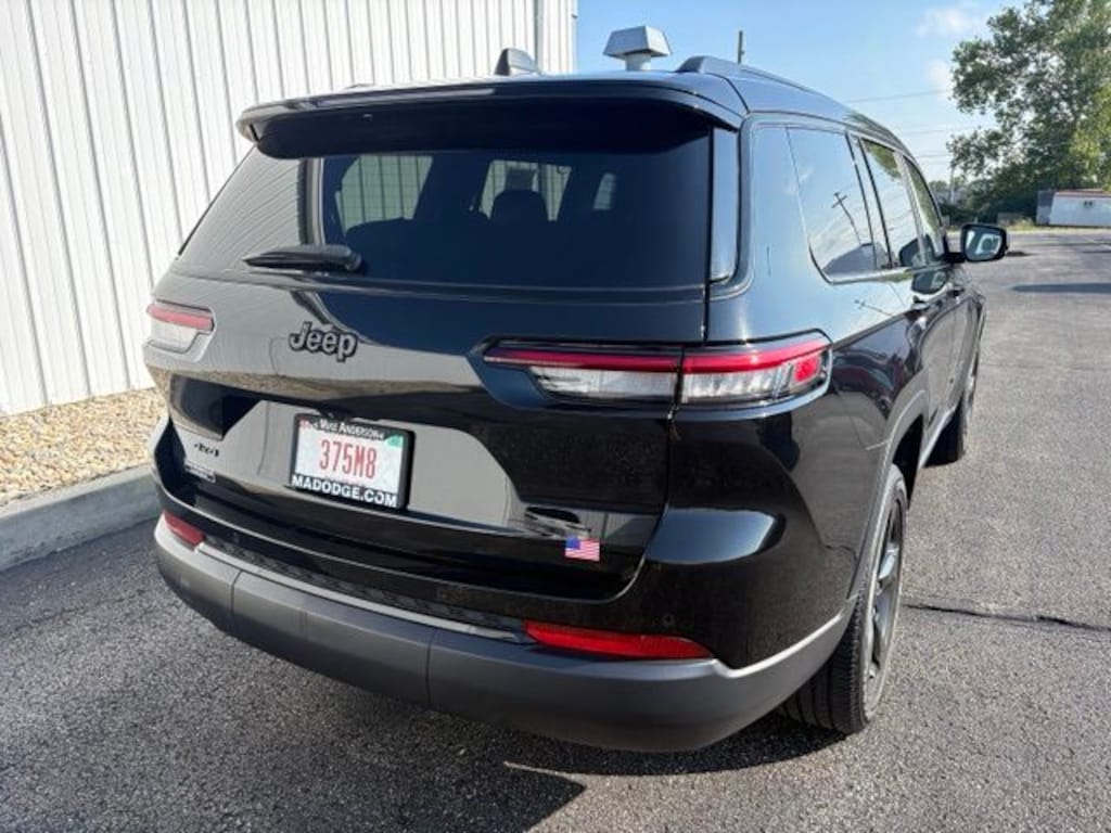 Used 2023 Jeep Grand Cherokee L Altitude SUV