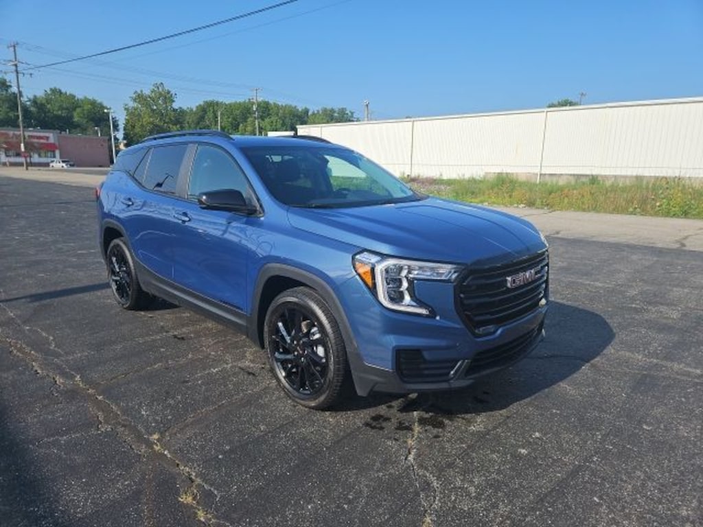 Used 2024 GMC Terrain SLE SUV