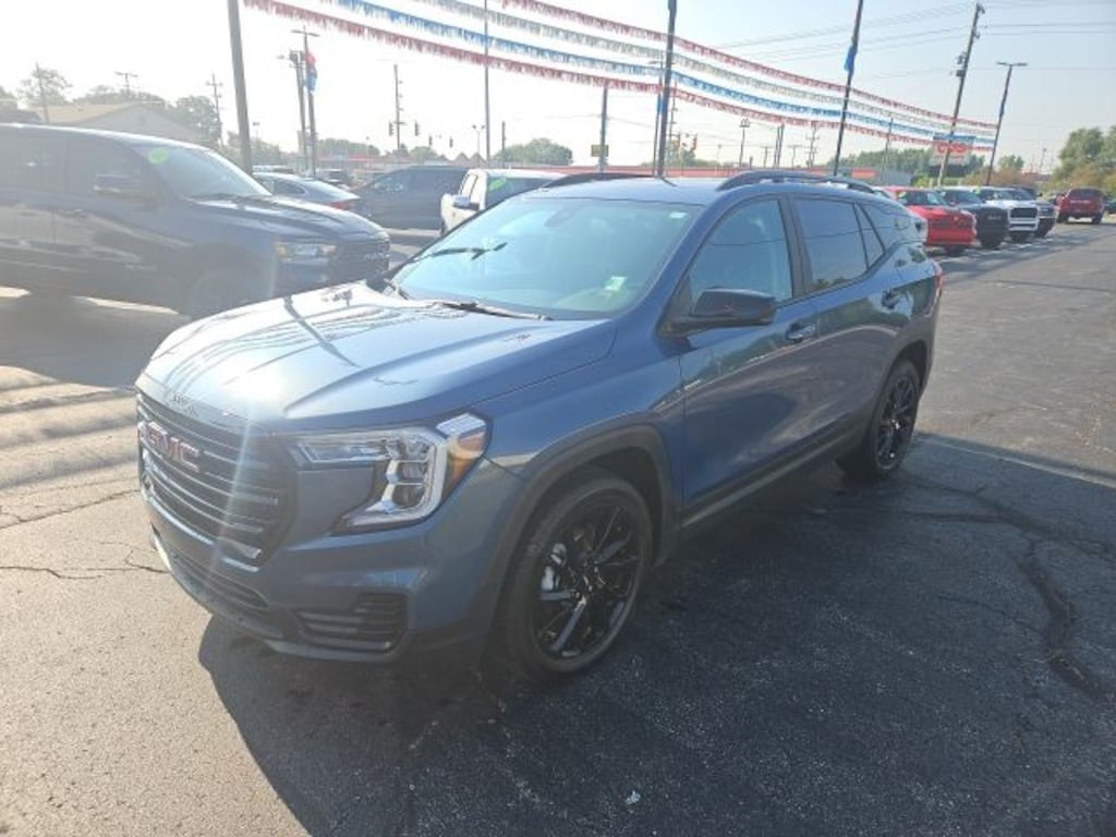 Used 2024 GMC Terrain SLE SUV