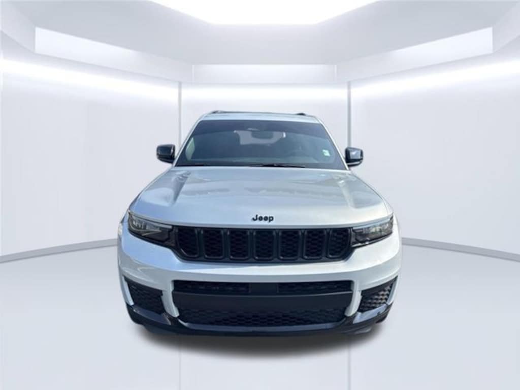 Used 2023 Jeep Grand Cherokee L Altitude SUV