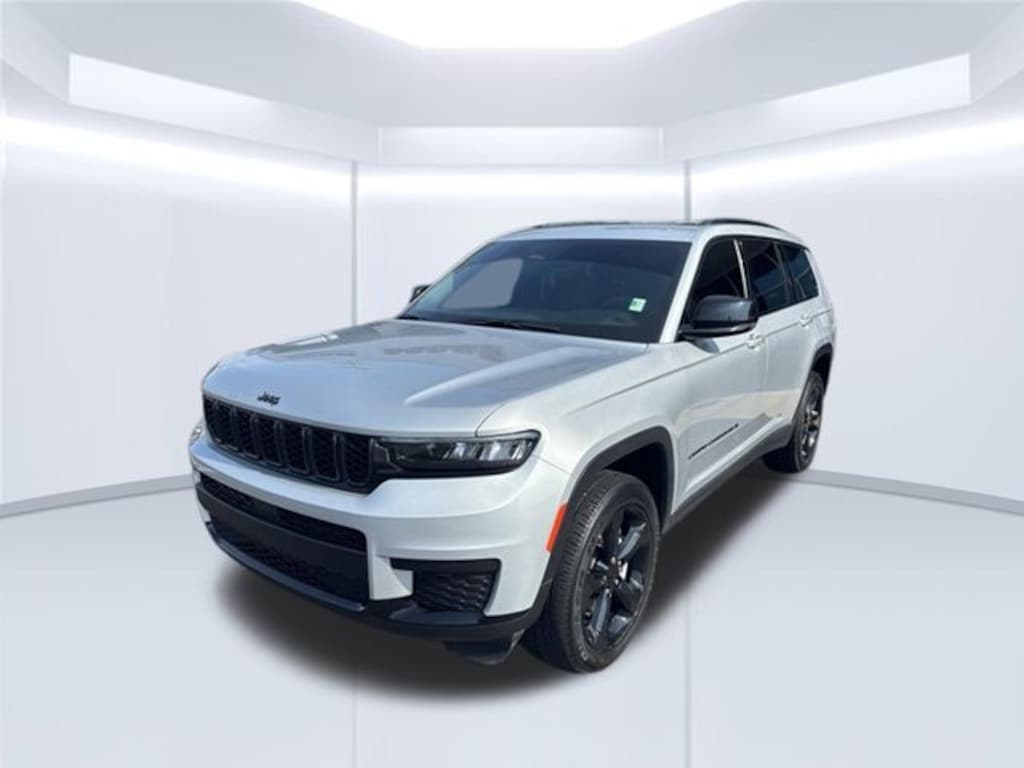 Used 2023 Jeep Grand Cherokee L Altitude SUV