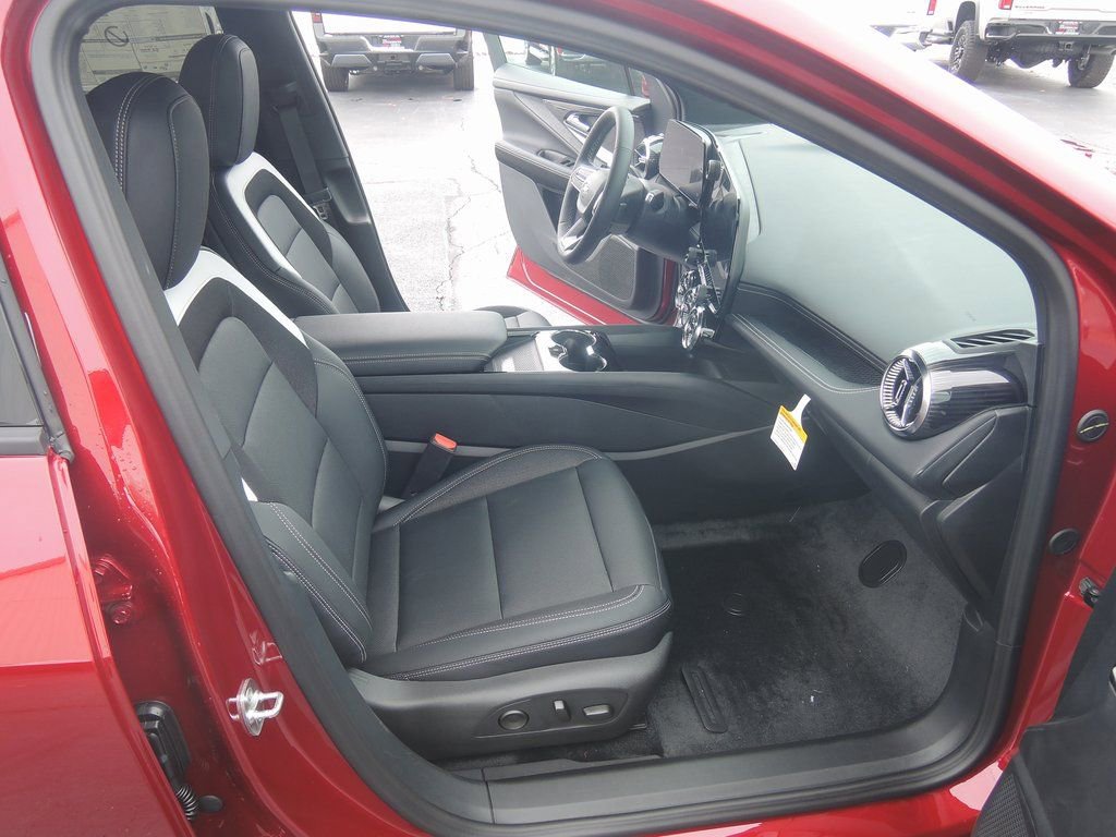 2026 Chevrolet Blazer EV LT - Photo 32