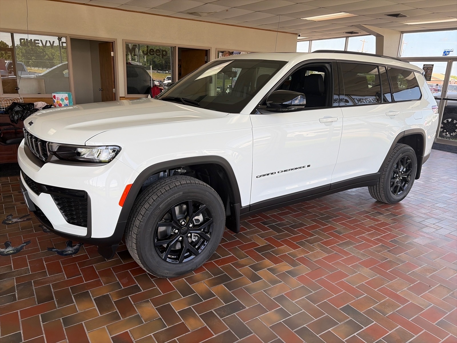 2026 Jeep Grand Cherokee L Laredo