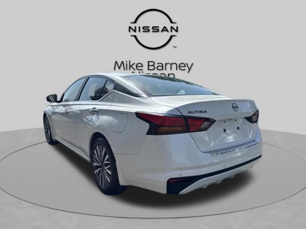 Used 2023 Nissan Altima 2.5 SV Sedan