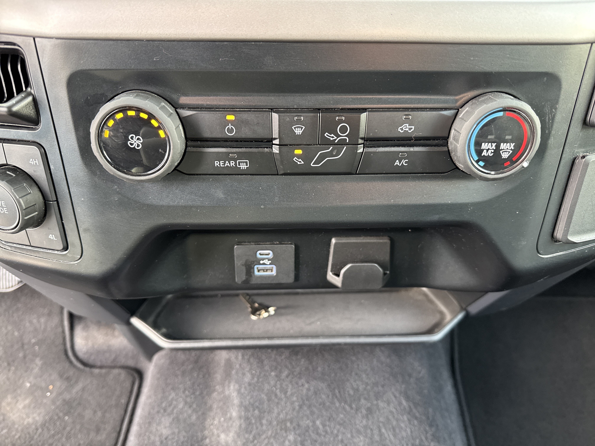 2023 Ford F-150 XLT - Photo 38