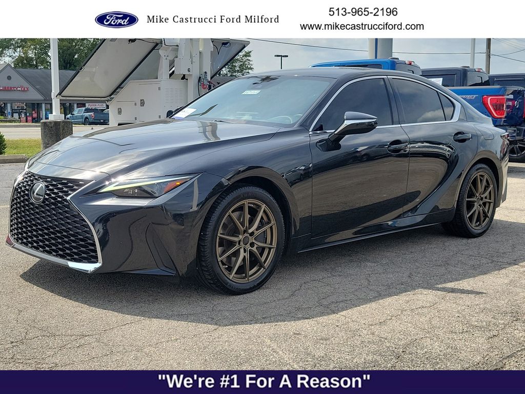 2022 Lexus IS
