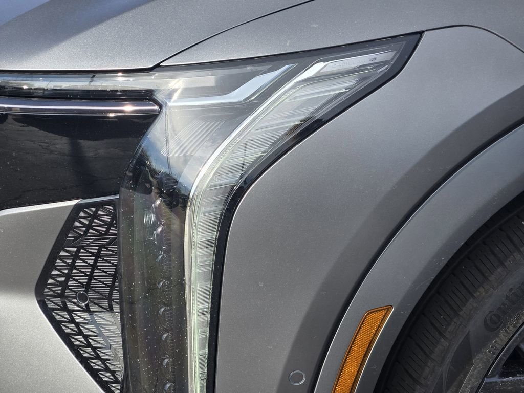 2026 Cadillac OPTIQ V-Series - Photo 5