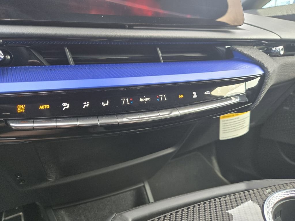 2026 Cadillac OPTIQ V-Series - Photo 11