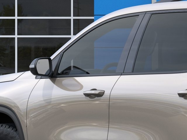 2027 Chevrolet Traverse Z71 - Photo 11