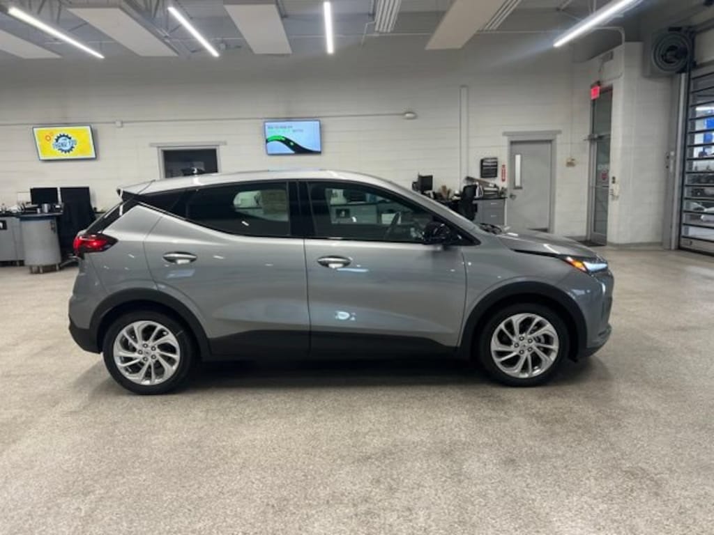 New 2027 Chevrolet Bolt LT SUV