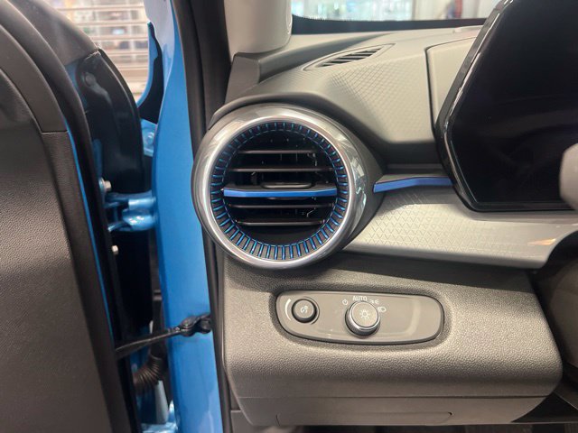 2026 Chevrolet Trax LT - Photo 11