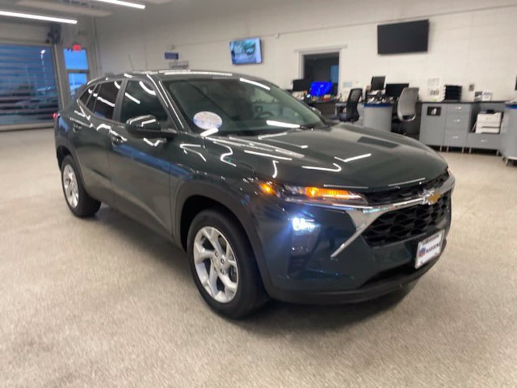 New 2026 Chevrolet Trax LS SUV