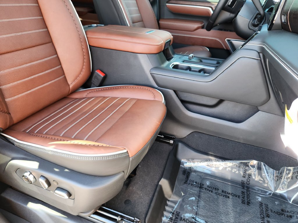 2026 GMC Sierra 3500HD Denali Ultimate - Photo 16