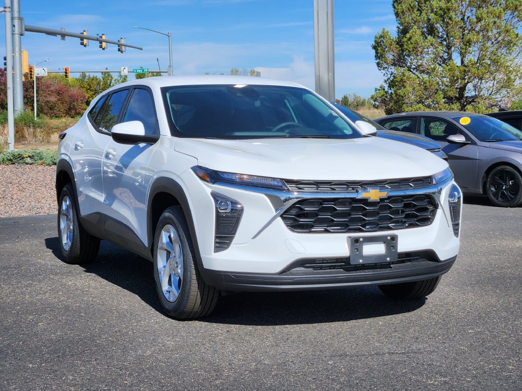 New 2026 Chevrolet Trax LS SUV