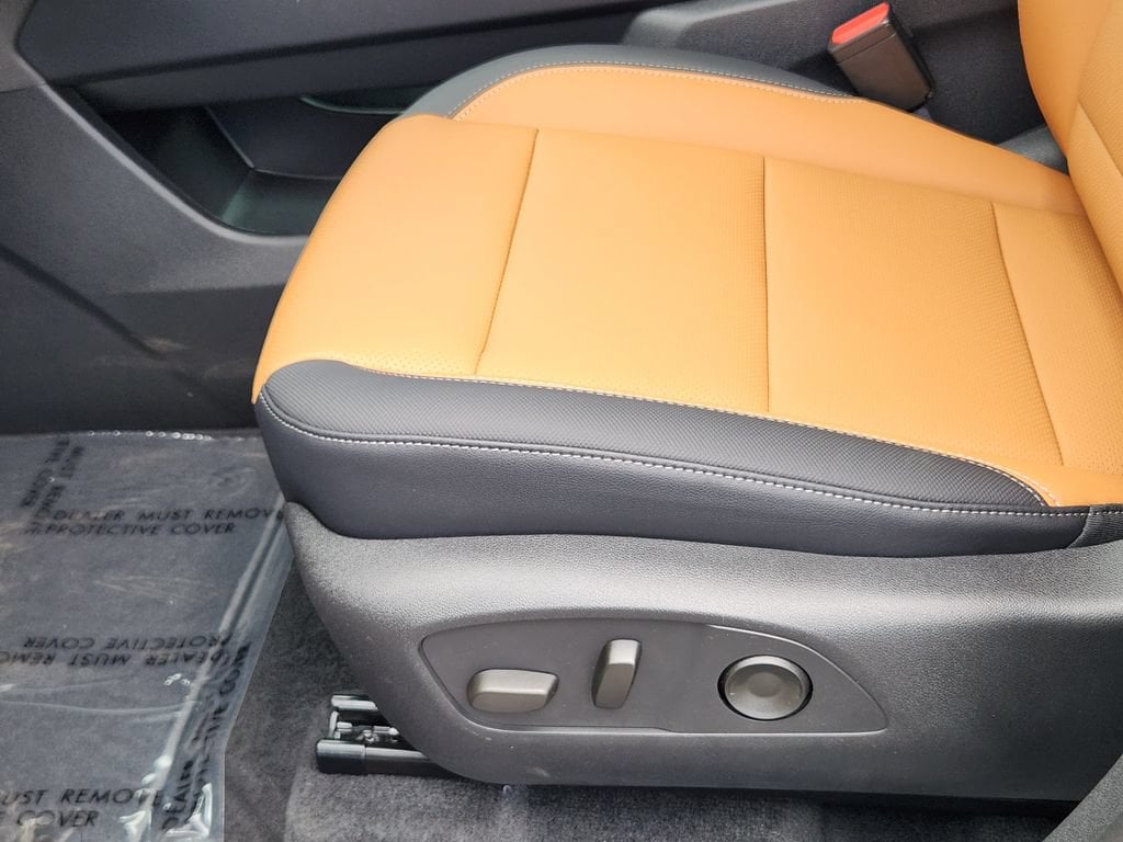 2027 Chevrolet Traverse Z71 - Photo 9
