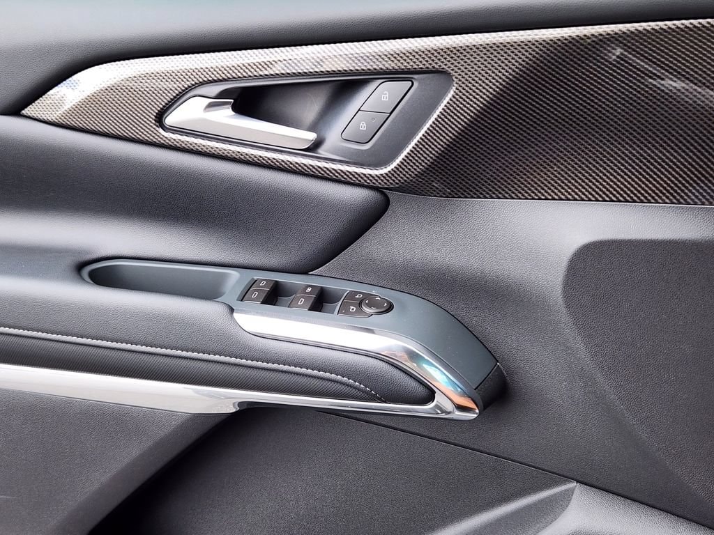 2027 Chevrolet Traverse Z71 - Photo 7