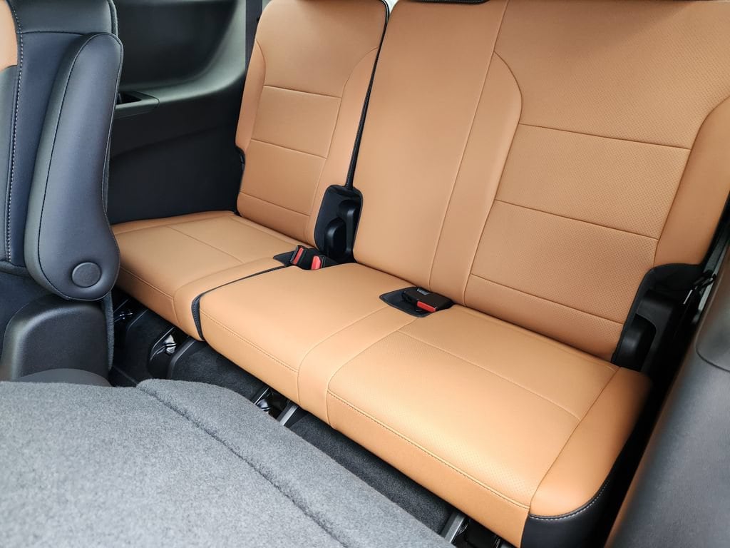 2027 Chevrolet Traverse Z71 - Photo 11