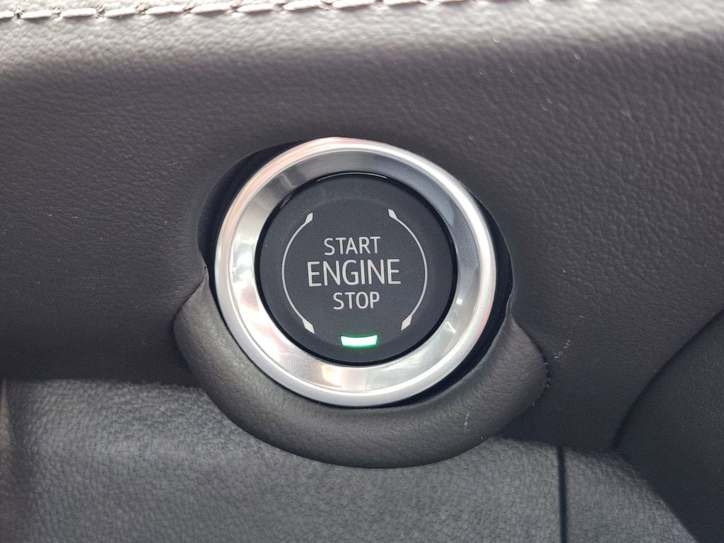 2026 Chevrolet Suburban LT - Photo 23