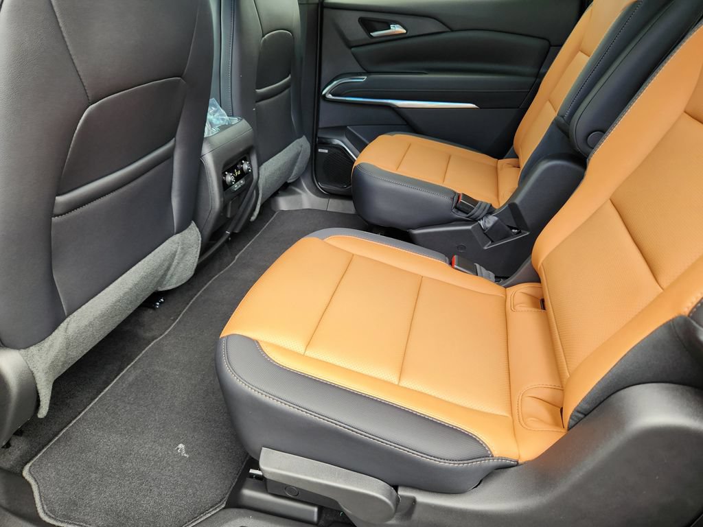 2027 Chevrolet Traverse Z71 - Photo 10