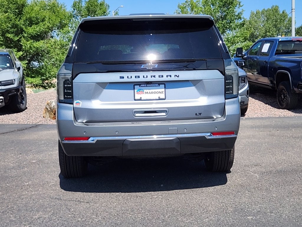 2026 Chevrolet Suburban LT - Photo 13