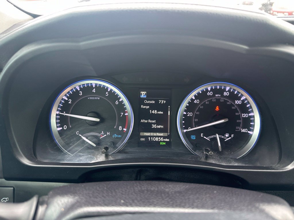 Used 2019 Toyota Highlander SE SUV