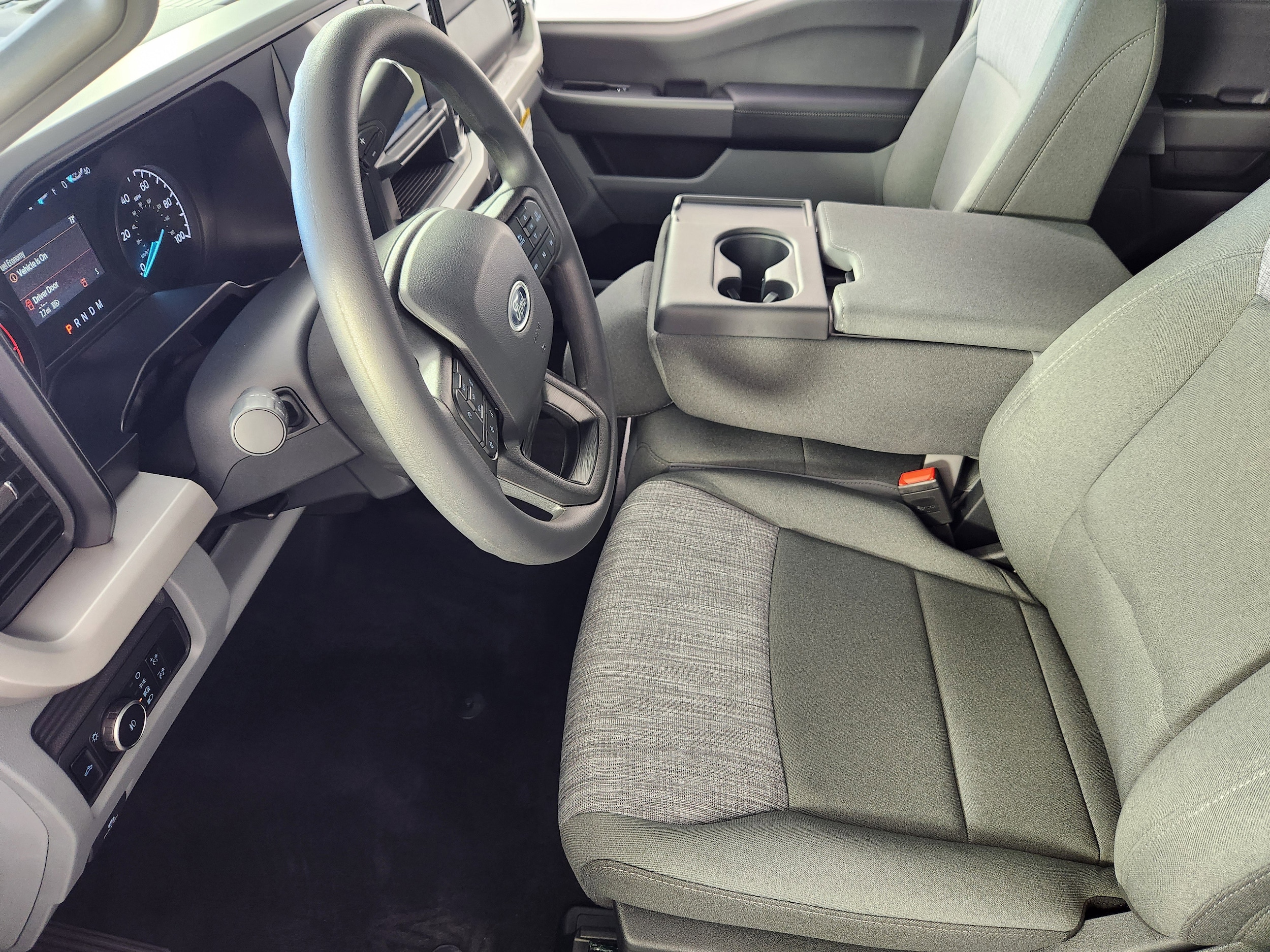 2026 Ford F-350 Super Duty XLT - Photo 9