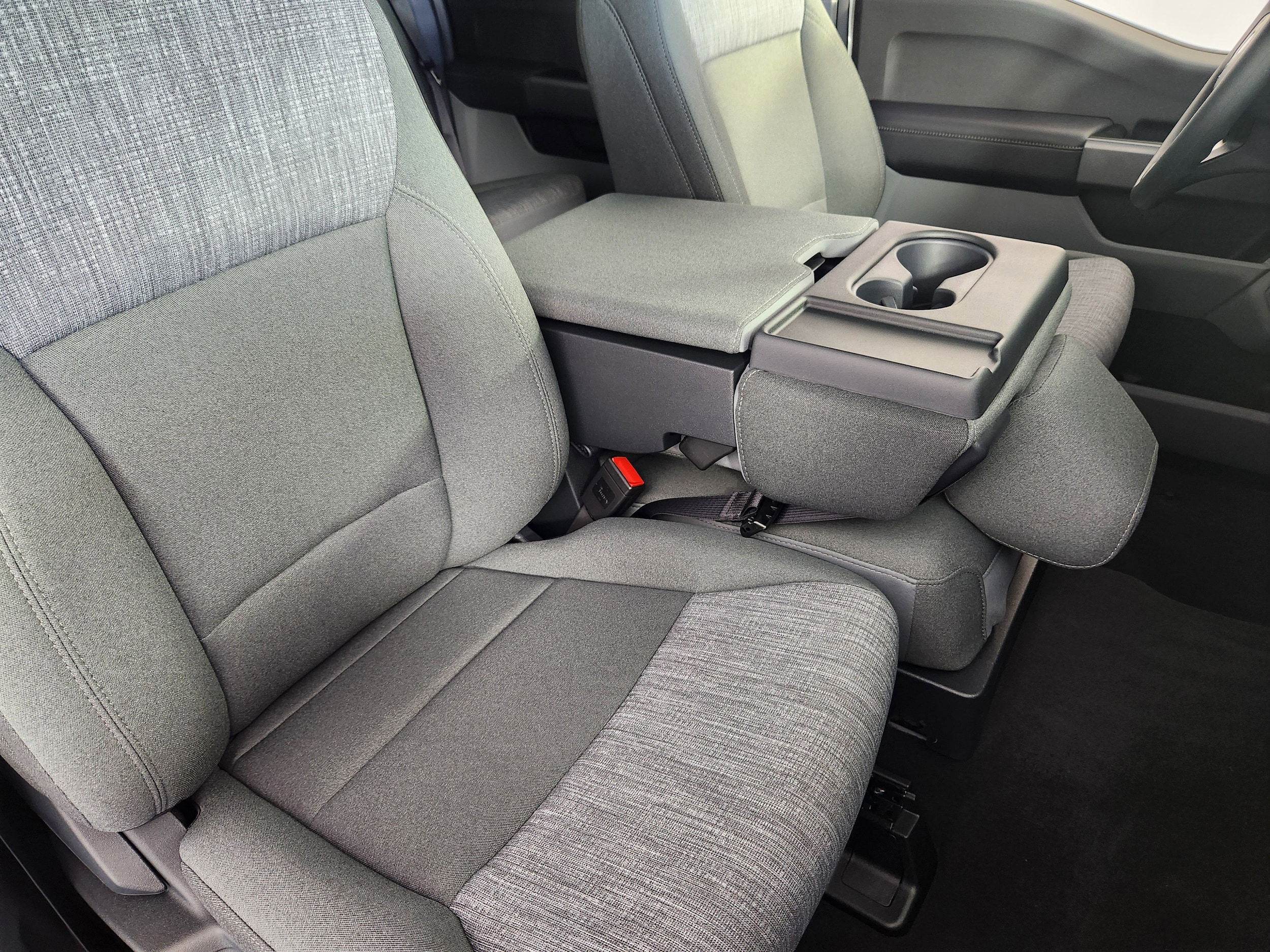 2026 Ford F-350 Super Duty XLT - Photo 8