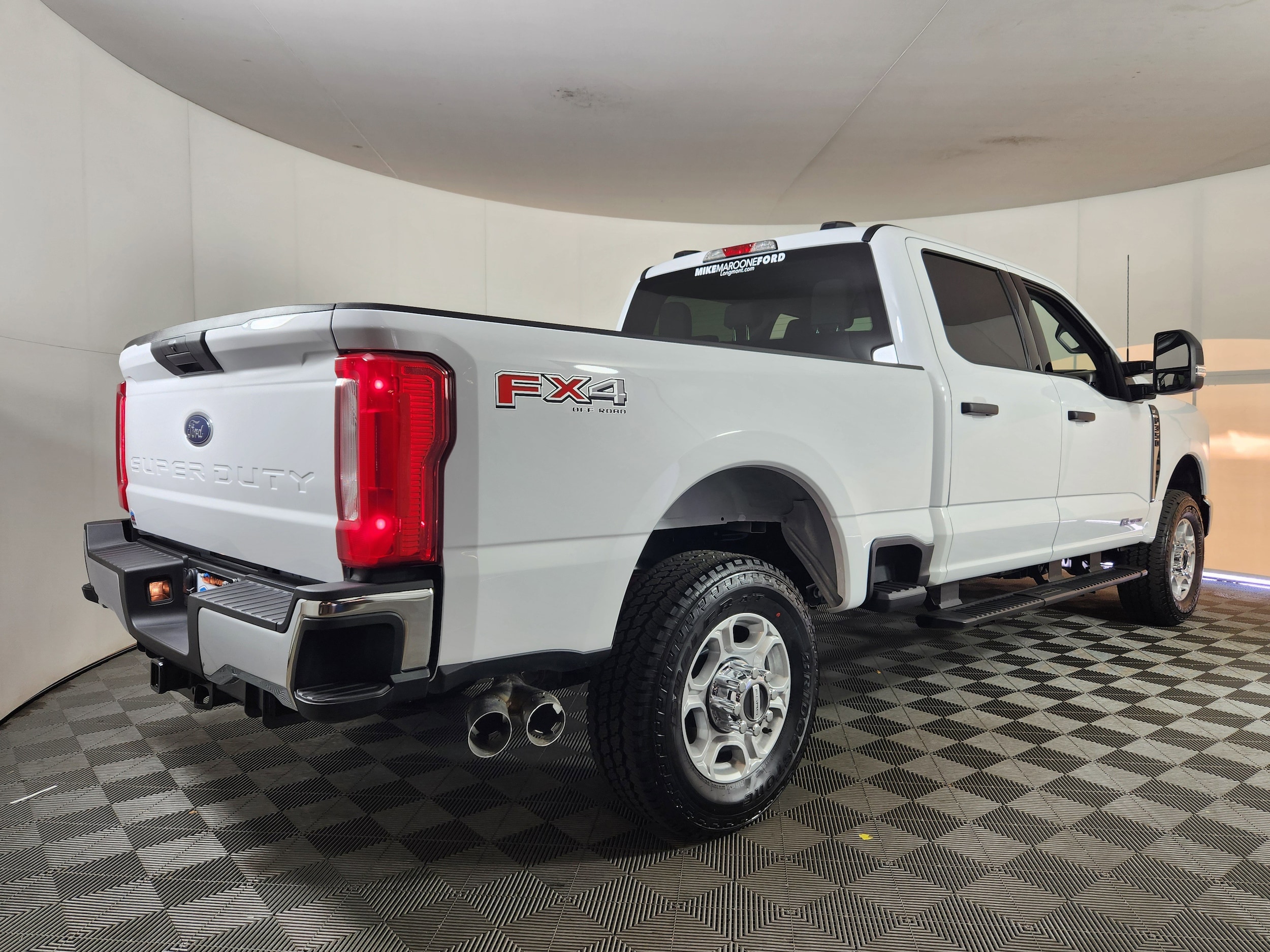 2026 Ford F-350 Super Duty XLT - Photo 6