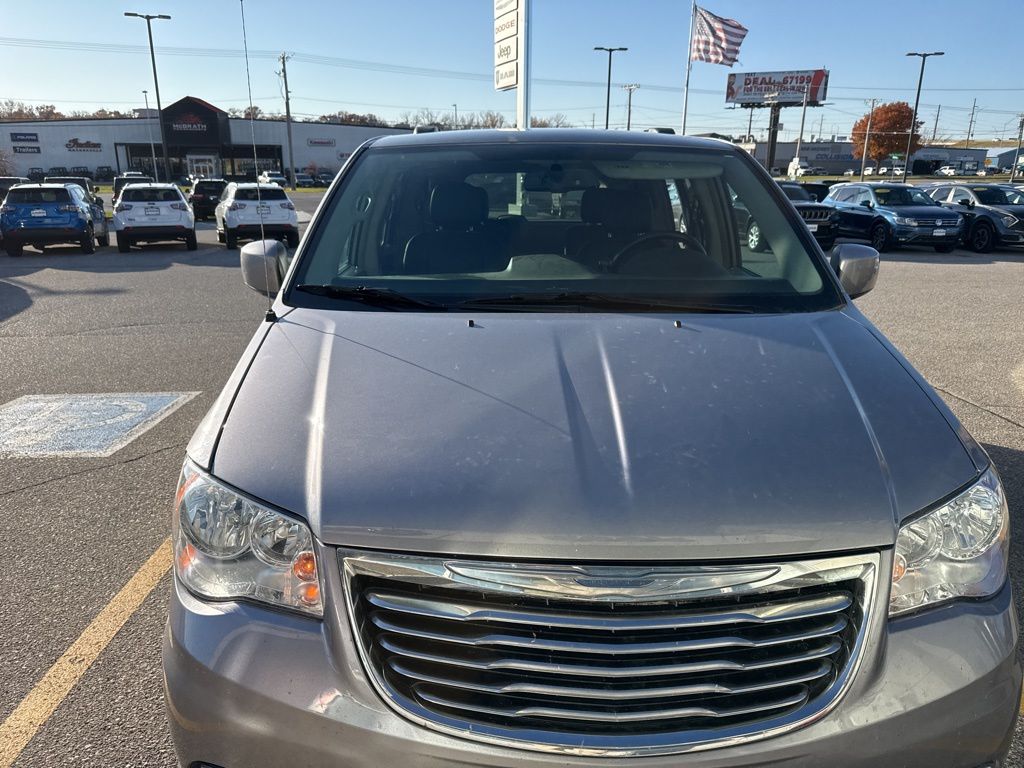 Used 2014 Chrysler Town & Country Touring Minivan/Van