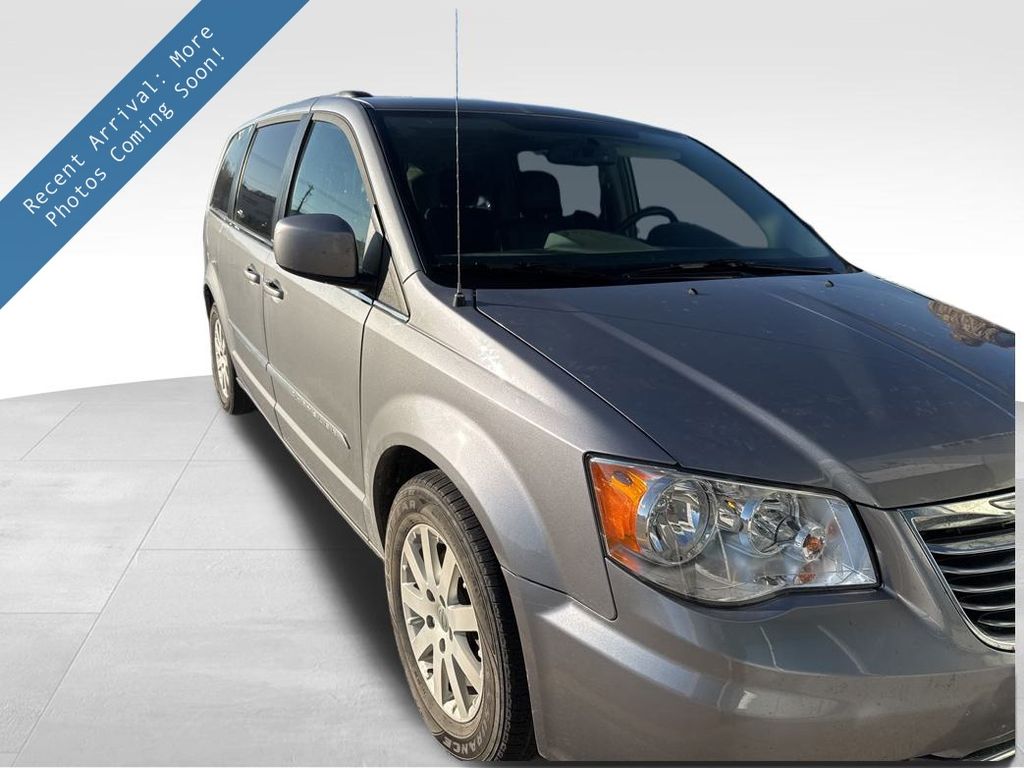Used 2014 Chrysler Town & Country Touring Minivan/Van