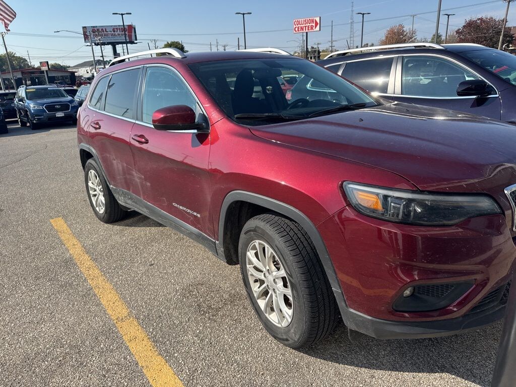 Used 2019 Jeep Cherokee Latitude SUV